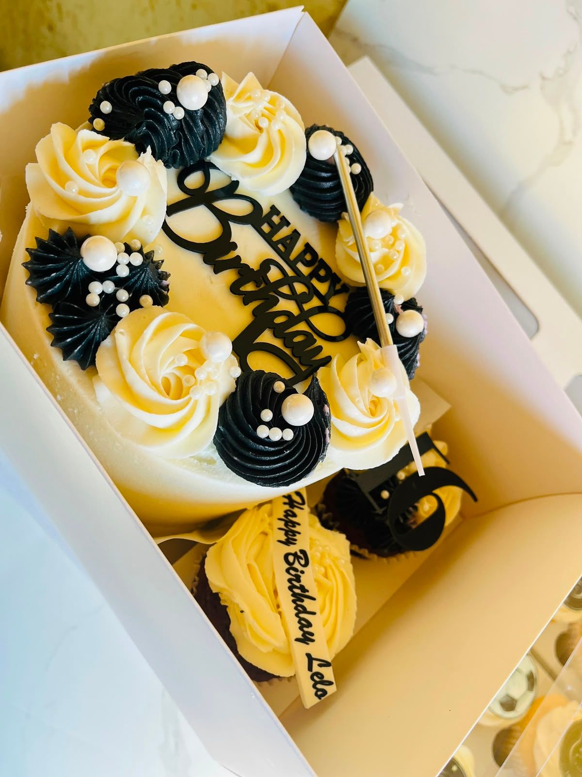 Sunny Wreath Bento by Baked by Buhlebenkosi