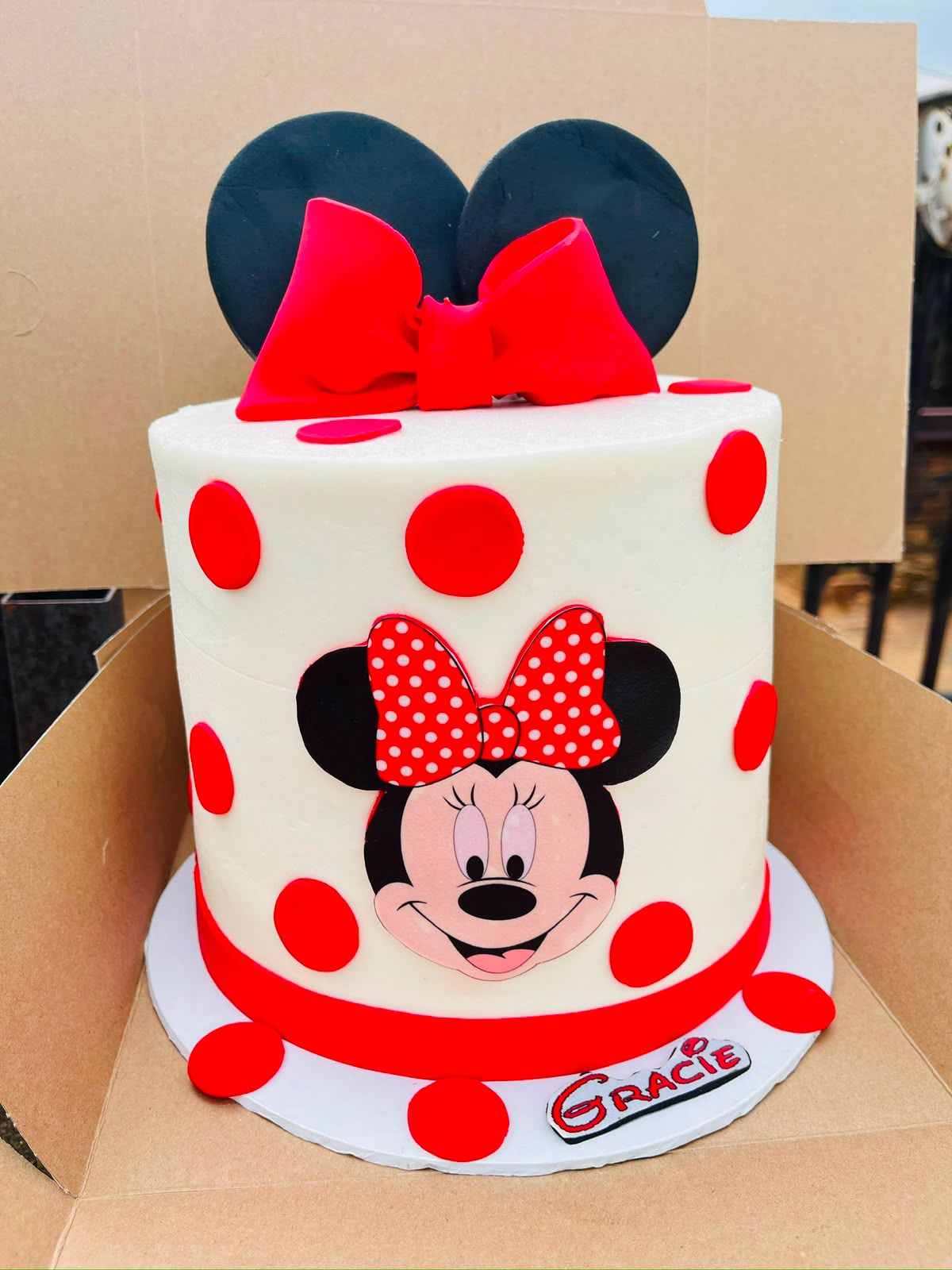 Minnie Polka Dot Cake by Baked by Buhlebenkosi