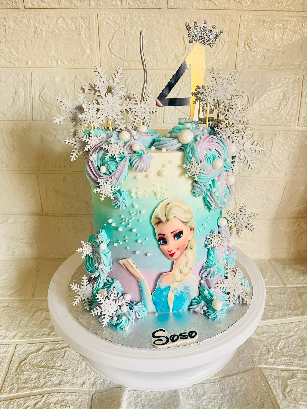 Frozen Snowflake Cake by Baked by Buhlebenkosi